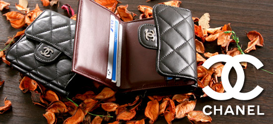 シャネル マトラッセライン アンティークレザー 二つ折財布 ブラック A31507